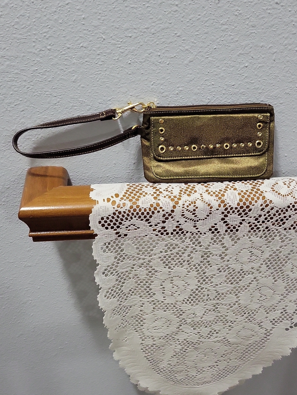 Franco Sarto wristlet